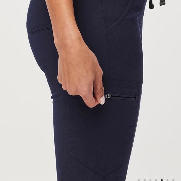 FIGS Zamora Jogger Scrub Navy Pants - Picture 4 of 9